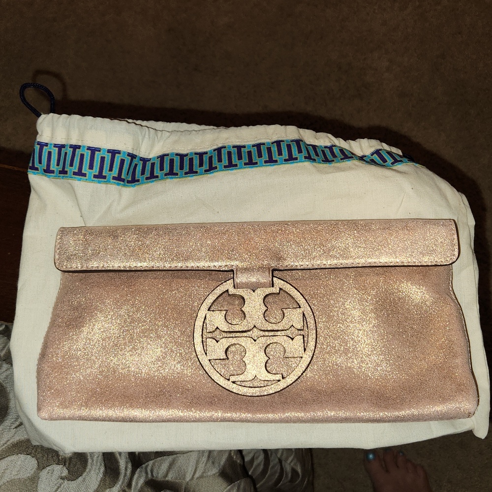 Tory burch rose gold monogram clutch